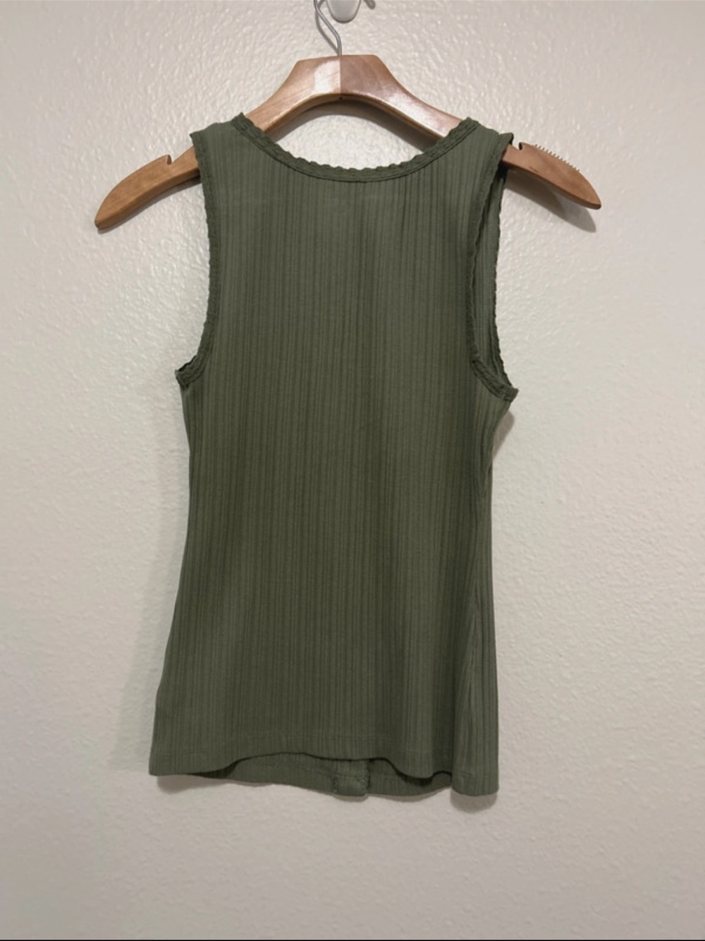 Aerie Women's Olive Ribbed Button-Front Tank Top - Picture 2 of 4